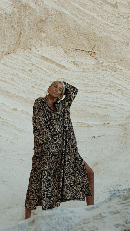 The Saint Caftan in Animal Waves