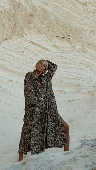 The Saint Caftan in Animal Waves