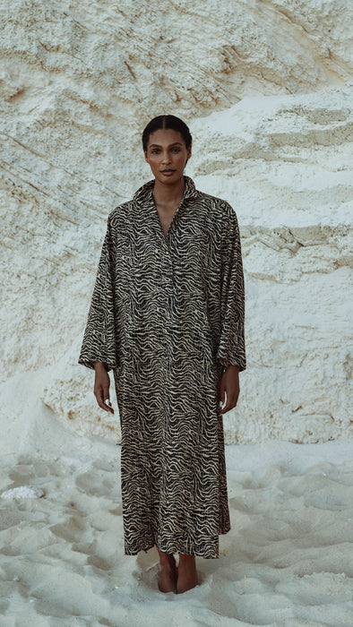 The Saint Caftan in Animal Waves