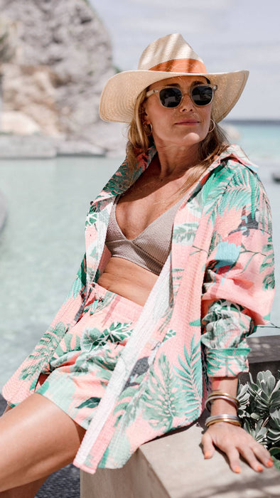Oversized Holiday Shirt in Bird of Paradise