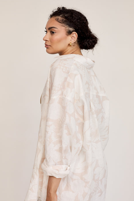 The Oversized Holiday Shirt in Pale Tropical